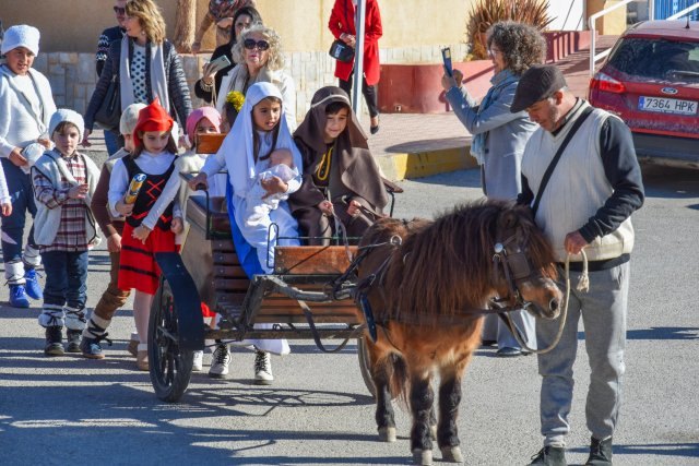 Caada de Gallego se llena de magia en su tradicional Da de Reyes, Foto 1