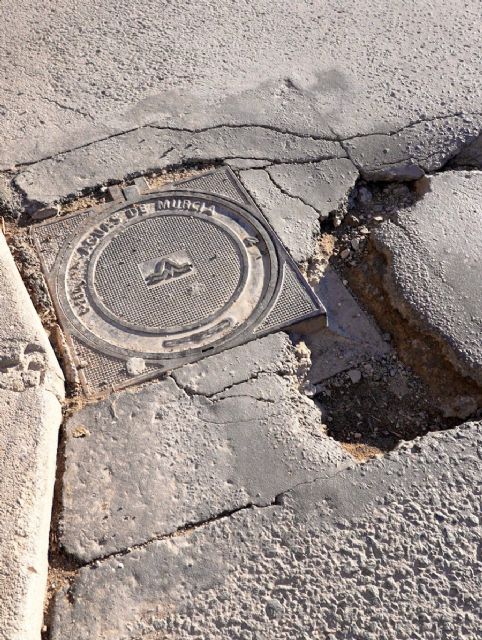 El PSOE reclama una actuación urgente en la carretera de Alcantarilla ante el deterioro del firme y el mal estado de la se&ntilde;alización - 3, Foto 3