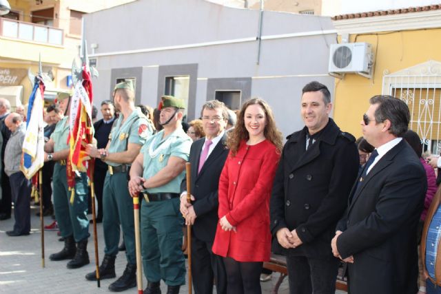 Desde este domingo, la plaza de la iglesia en Puebla de Soto luce con mastil y bandera de España - 1, Foto 1