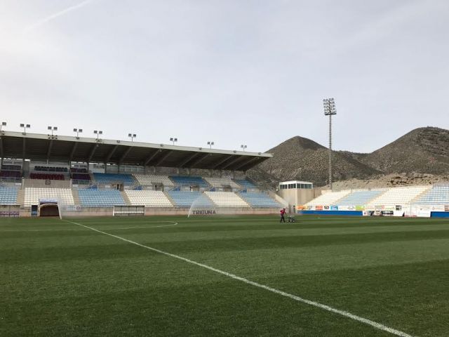 La Concejalía de Deportes renueva la iluminación del Artés Carrasco y pondrá a punto las de los campos Casuco, Miñarro, Alfonso Embarre y Ciudad Deportiva Ángel María Villar - 2, Foto 2