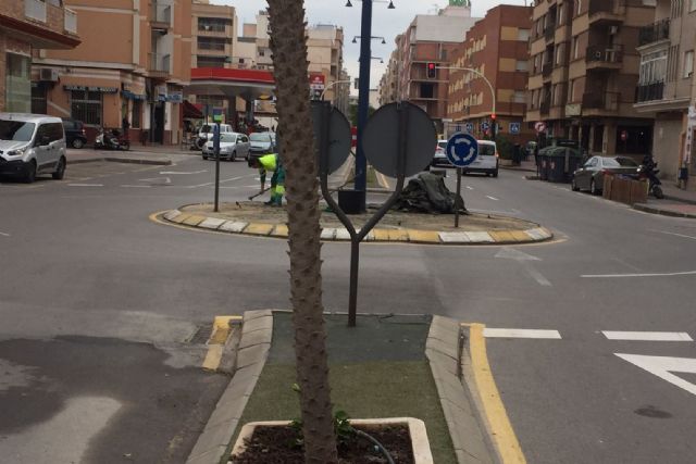 El Ayuntamiento inicia las obras de embellecimiento de uno de los accesos a la localidad - 1, Foto 1