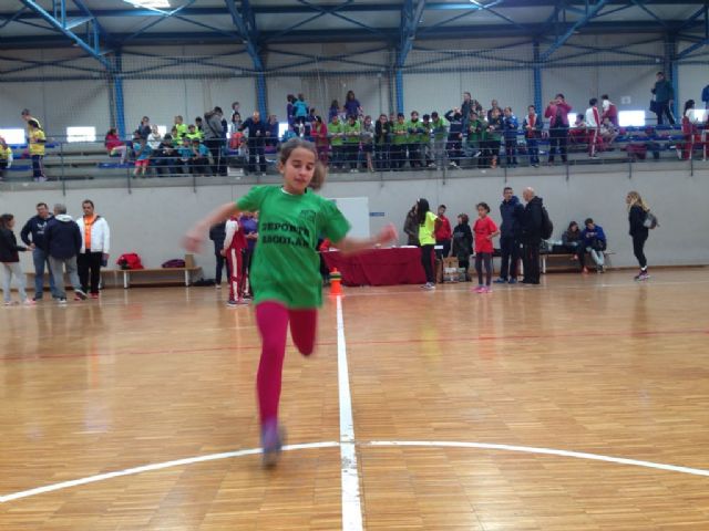10 centros educativos y más de 120 escolares participan en Jugando al Atletismo, alevín en Roldán - 1, Foto 1