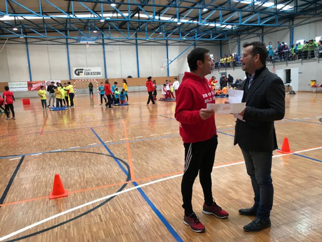 10 centros educativos y más de 120 escolares participan en Jugando al Atletismo, alevín en Roldán - 2, Foto 2