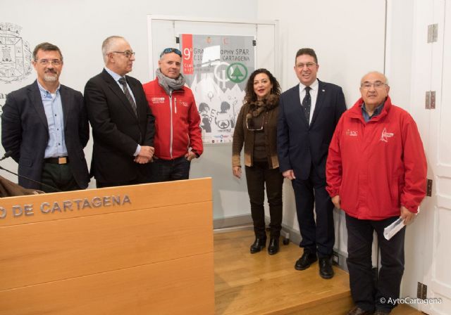 Mas de 130 optimist surcaran las aguas de Cartagenana en el IX Grand Trophy Spar - 1, Foto 1