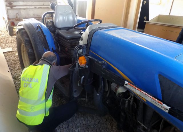 La Guardia Civil recupera un tractor agrícola sustraído hace cuatro años - 2, Foto 2