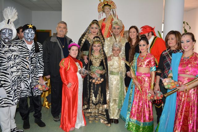 Don Carnal y Doña Cuaresma reciben en el Centro Ocupacional Urci sus armas para la Batalla - 1, Foto 1