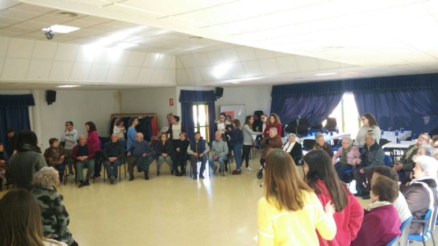 Taller intergeneracional entre alumnos del Instituto de Pliego y personas mayores del municipio - 2, Foto 2