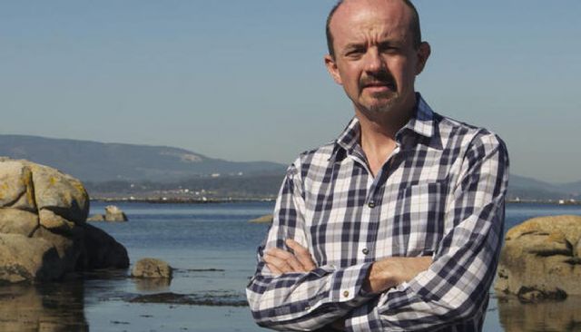 El periodista Carlos Hernández de Miguel presenta en la biblioteca del Luzzy Los campos de concentración de Franco - 1, Foto 1