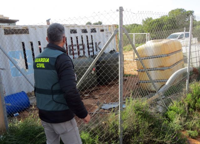 La Guardia Civil arresta a dos experimentados delincuentes por la sustracción de gasóleo bonificado en fincas agrícolas - 2, Foto 2