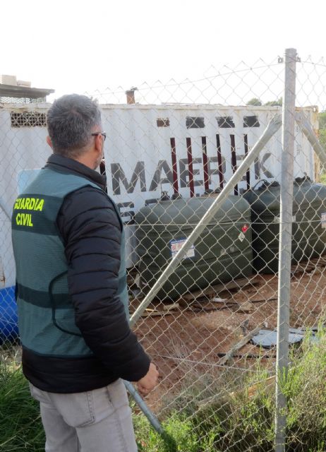 La Guardia Civil arresta a dos experimentados delincuentes por la sustracción de gasóleo bonificado en fincas agrícolas - 3, Foto 3