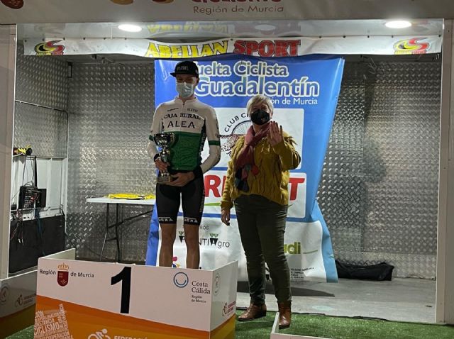 Abel Barderstone se alza con el trofeo en memoria del ciclista aguileño Julián Hernández Zaragoza - 2, Foto 2