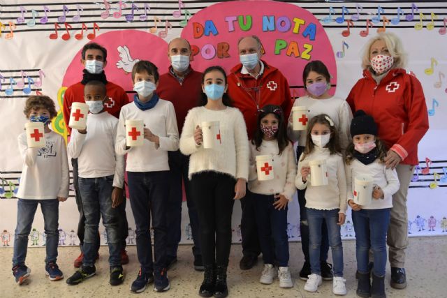 El colegio San José recauda más de 900 euros que Cruz Roja destinará a los damnificados por el volcán de La Palma - 2, Foto 2
