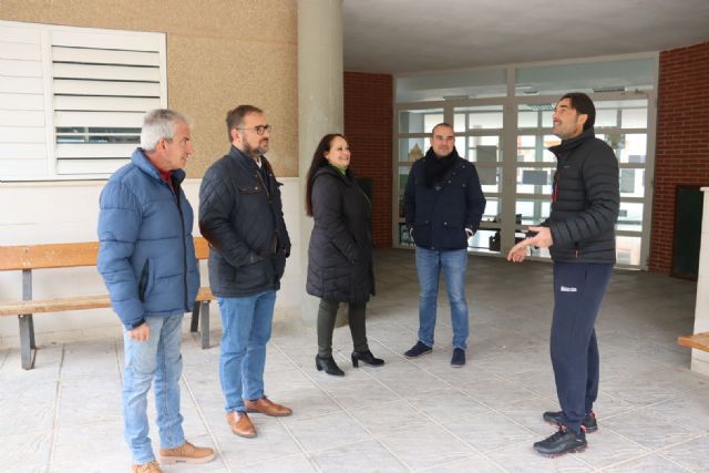 El Ayuntamiento de Lorca lleva a cabo mejoras en el colegio de Zarcilla de Ramos para la reparación de las instalaciones de fontanería y albañilería y de filtraciones de agua - 1, Foto 1