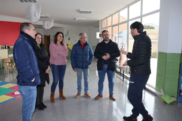 El Ayuntamiento de Lorca lleva a cabo mejoras en el colegio de Zarcilla de Ramos para la reparación de las instalaciones de fontanería y albañilería y de filtraciones de agua - 2, Foto 2