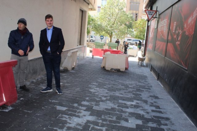 Esta semana finalizan las obras de renovación de las redes de agua potable y adoquinado en la calle Emilio Mora, Foto 1