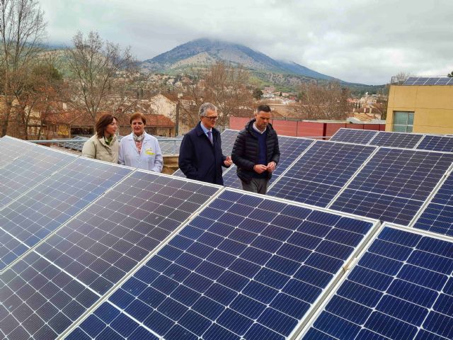 Una inversión de 283.000 euros permite dotar al Hospital Comarcal del Noroeste de un techo solar de 830 paneles para mejorar la eficiencia energética - 1, Foto 1