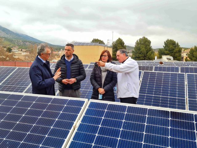 Una inversión de 283.000 euros permite dotar al Hospital Comarcal del Noroeste de un techo solar de 830 paneles para mejorar la eficiencia energética - 2, Foto 2