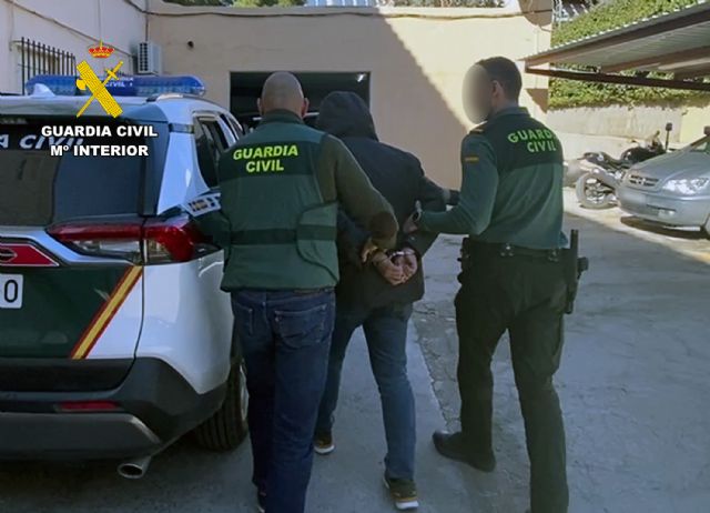 La Guardia Civil detiene a un joven y experimentado delincuente por robar en una vivienda en Blanca - 1, Foto 1