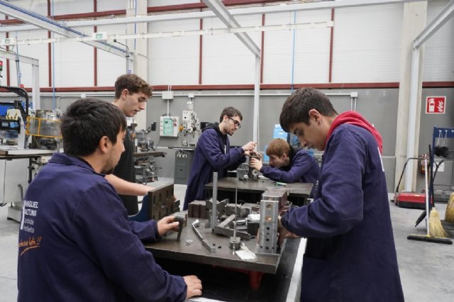 Convenios para que alumnos de enseñanzas artísticas, deportivas y FP realicen prácticas - 1, Foto 1