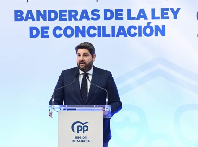 López Miras: La Ley de Conciliación del Partido Popular es muestra de un proyecto nacional basado en las personas y va en la línea de medidas que hemos tomado en la Región - 2, Foto 2