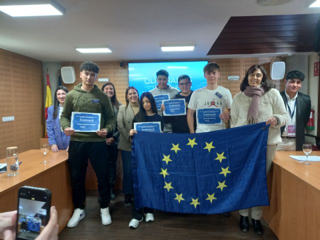 Dos institutos de Torre Pacheco en las III Olimpiadas sobre la Unión Europea - 2, Foto 2