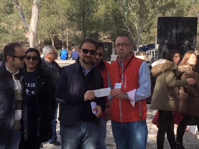 El PSOE dona 150€ a la AAVV La Viña para hacer frente al duro revés sufrido tras el robo de sus pertenencias - 1, Foto 1