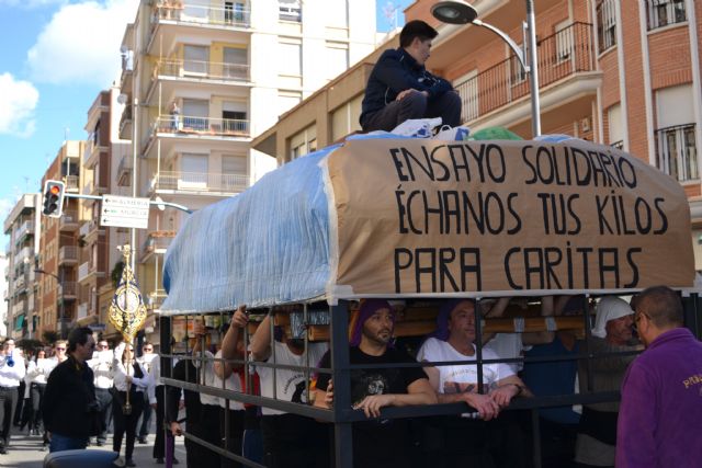 La mudá solidaria muestra el lado más comprometido de la Semana Santa aguileña - 1, Foto 1