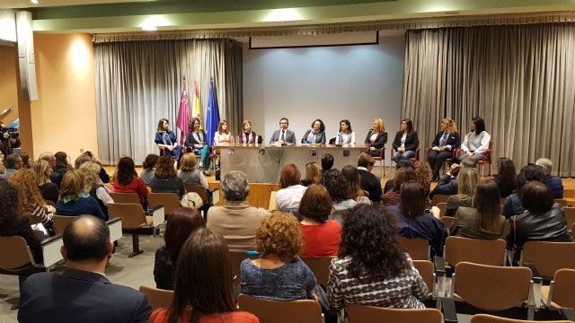 Fomento destaca el incremento de la presencia de la mujer en el sector del transporte regional - 1, Foto 1