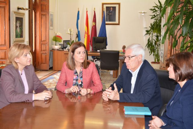 Ayuntamiento y Consejería suscriben un convenio para la ayuda a domicilio a personas dependientes - 1, Foto 1