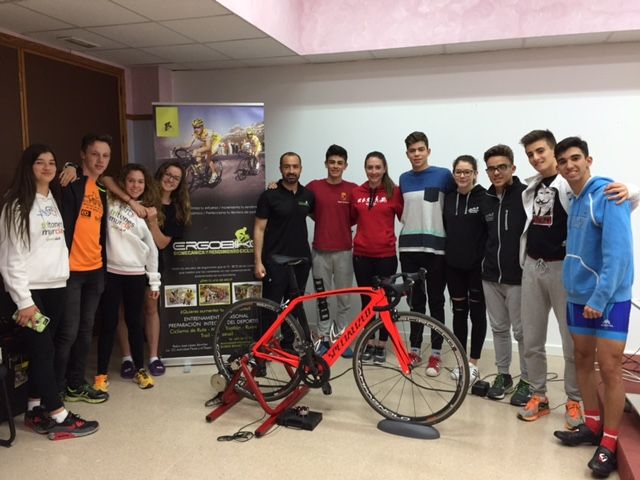 El grupo de tecnificación de la FTRM descubre los beneficios de un correcto ajuste bio-mecánico de la bici - 1, Foto 1