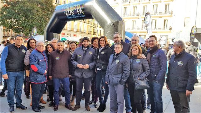 Alcaldesa, Concejal de Agricultura y cientos de regantes archeneros participan en la manifestación de Madrid en favor del agua - 3, Foto 3