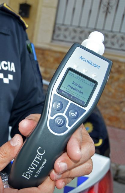 La Policía Local suma un etilómetro a su servicio y cuenta ya con cuatro de estos aparatos - 2, Foto 2
