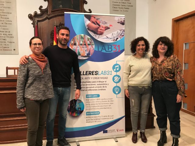 Cazalla Intercultural pone en marcha talleres creativos para menores dentro del proyecto Lab31 con el objetivo de complementar programas de integración - 1, Foto 1