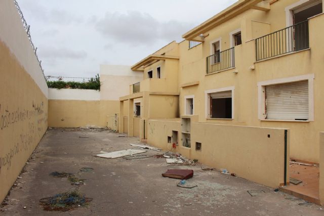 Cs pide al PSOE que actúe ya para proteger a los vecinos de La Palma que sufren un calvario por las casas-vertedero okupadas - 1, Foto 1