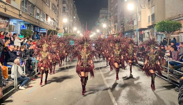 Sueños de Papel deslumbra en el Carnaval de Águilas, y obtiene el primer premio del Concurso Nacional de Comparsas Foráneas, Foto 4