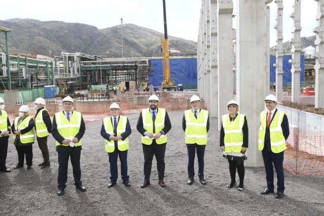 López Miras resalta la gran inversión en Cartagena de la primera planta de biocombustibles avanzados y pide una España con más capacidad energética - 3, Foto 3