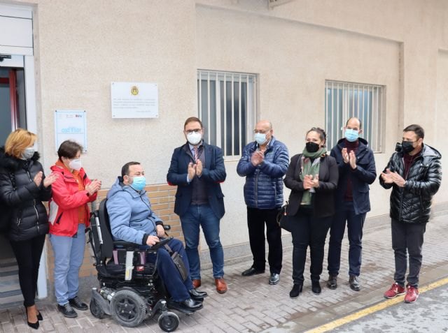 El Ayuntamiento cede un local municipal a la Asociación de Personas con Discapacidad Física y Orgánica de Lorca, Asdifilor, situado en el barrio de La Viña - 1, Foto 1