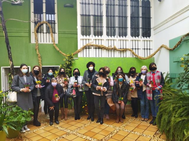 Más de 60 comercios participan en un vídeo homenaje con motivo del Día Internacional de la Mujer - 2, Foto 2