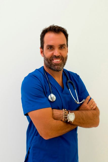 El Dr. Pérez Pallarés, neumólogo intervencionista de HLA La Vega, Foto 1
