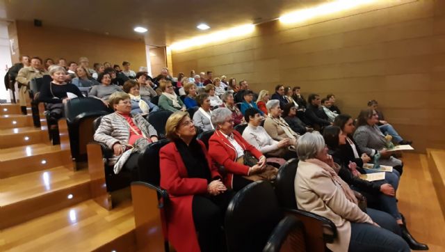 La Asociación de Amas de Casa, Consumidores y Usuarios de Cartagena entrega la XIII edición de los premios DIA D ELA MUJER, este año dedicados al Mujeres en el deporte - 2, Foto 2