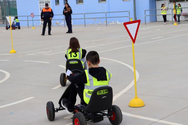 Todos sobre cuatro ruedas en la campaña escolar de educación vial - 2, Foto 2