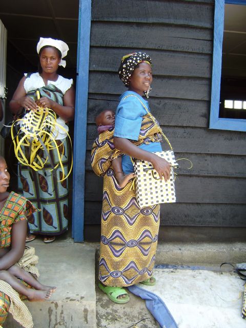 El programa 'Mujeres en Marcha' brinda atención psico-médica a 15.000 personas en R.D. Congo - 1, Foto 1