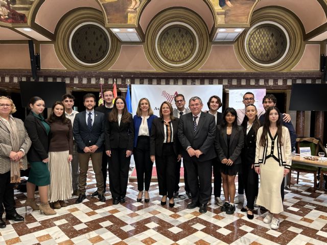 ‘La Plena Igualdad’ a debate en la Asamblea Regional - 1, Foto 1