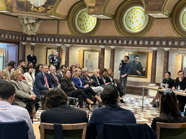 ‘La Plena Igualdad’ a debate en la Asamblea Regional - 2, Foto 2