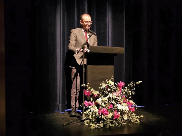 23 estudiantes reciben los premios extraordinarios de enseñanzas artísticas profesionales, superiores y ESO para adultos - 1, Foto 1