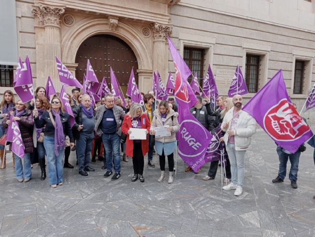 CCOO y UGT presentan propuestas para impulsar la igualdad de género en la Región de Murcia - 2, Foto 2