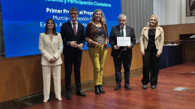 El Ayuntamiento de Murcia recibe el primer Premio de Buen Gobierno y Participación Ciudadana por el proyecto Conexión Sur - 1, Foto 1