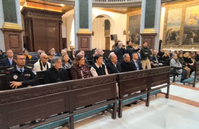 La Cofradía del ‘Cristo del Lago’ presentó el cartel de la Semana Santa 2025 - 2, Foto 2