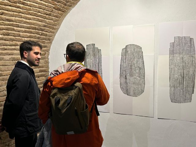 Las bóvedas del Palacio Almudí acogen tres nuevos proyectos artísticos que invitan a reflexionar sobre la intimidad, la superficialidad y la observación - 4, Foto 4