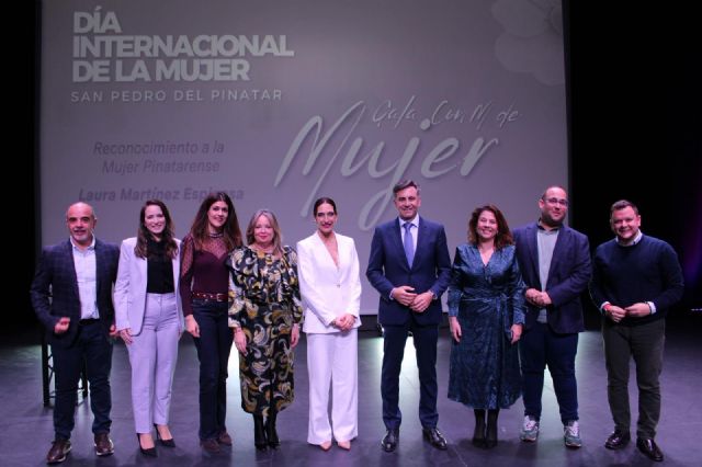Laura Martínez Espinosa recibe el reconocimiento a la Mujer Pinatarense 2026 - 3, Foto 3